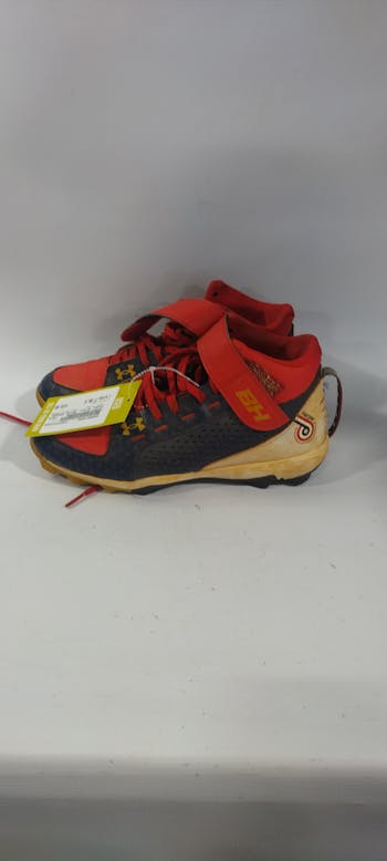 Used Under Armour BRYCE HARPER CHARGED YTH Youth 06.0 Baseball and Softball  Cleats Baseball and Softball Cleats