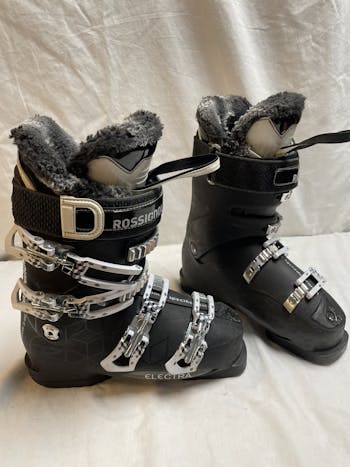 Used Tecnica MACH 1 LV 235 MP - J05.5 - W06.5 Womens Downhill Ski Boots  Womens Downhill Ski Boots