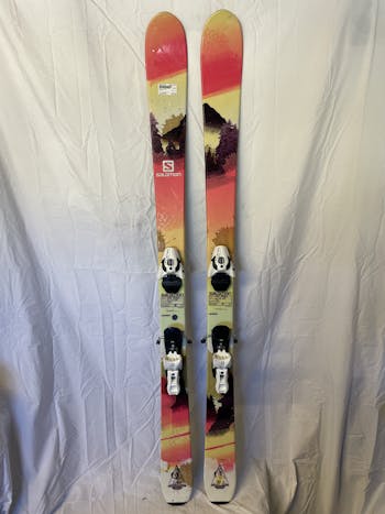 Used K2 MISSBEHAVED 169 cm Women's Downhill Ski Combo Women's