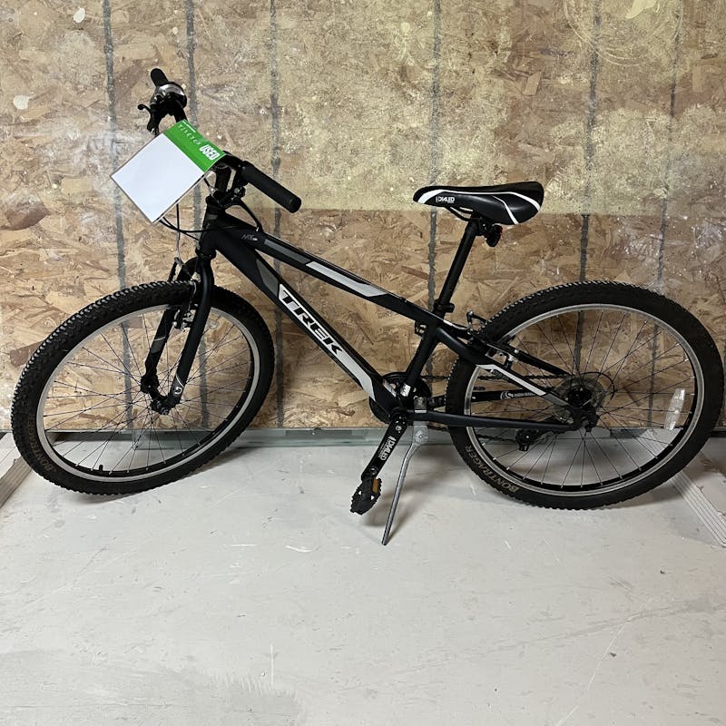 Used Trek MT200 24