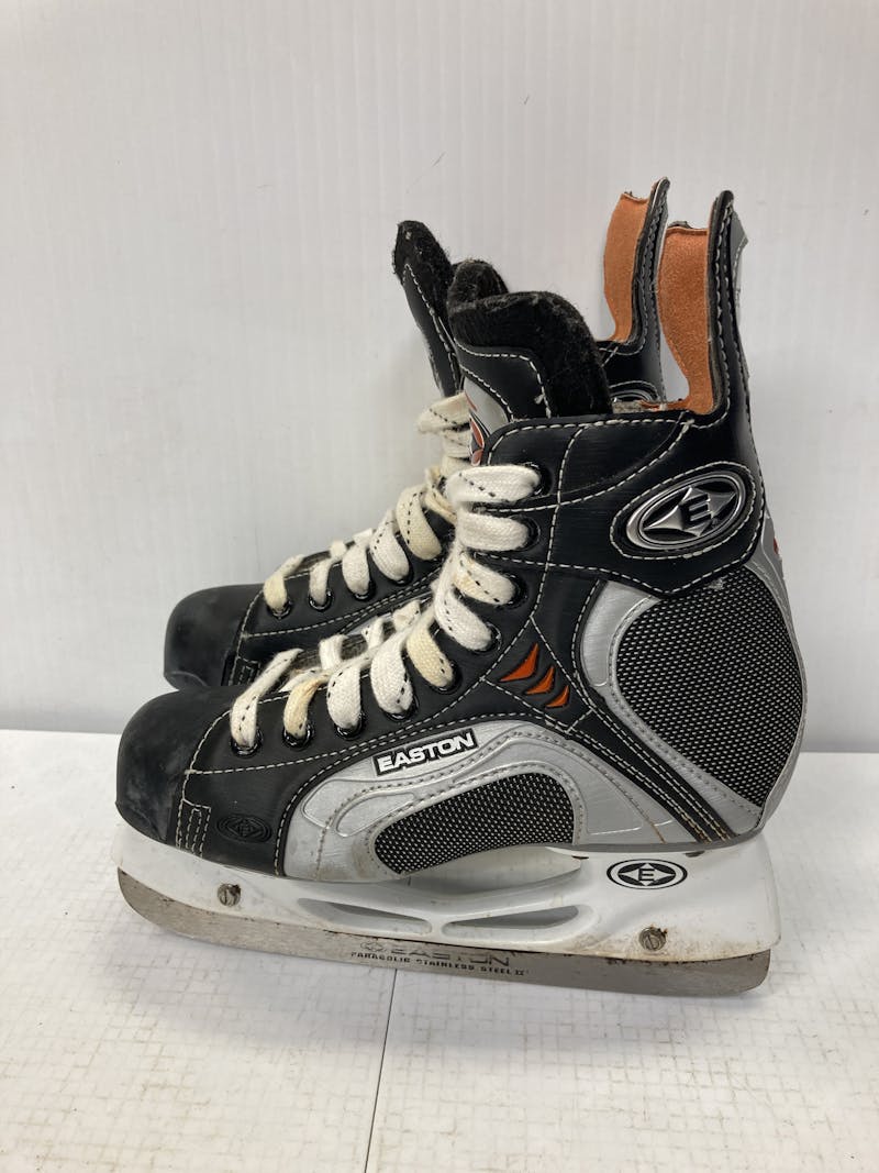 Easton Ultra Lite Hockey Skates ('04 model)- Junior