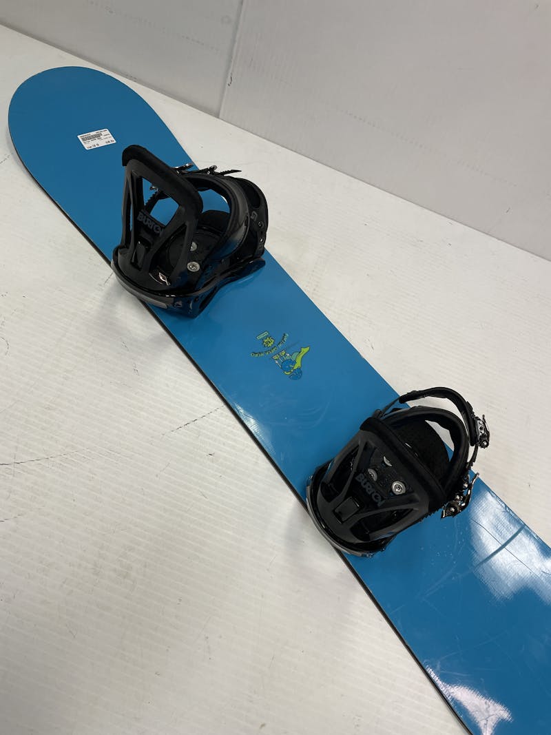 Used Burton SUPER HERO 138 cm Boys Snowboard Combo Boys